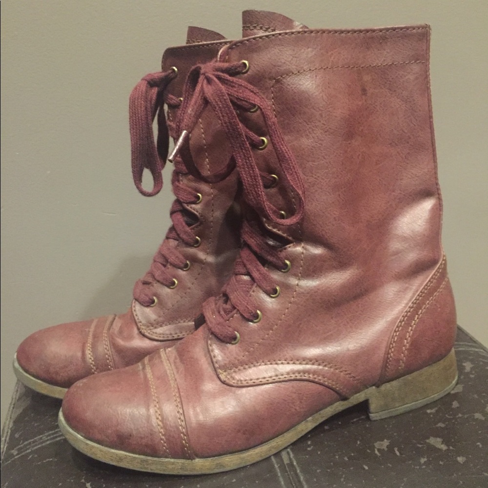 Mossimo Supply Co. Boots Size 8 Maroon